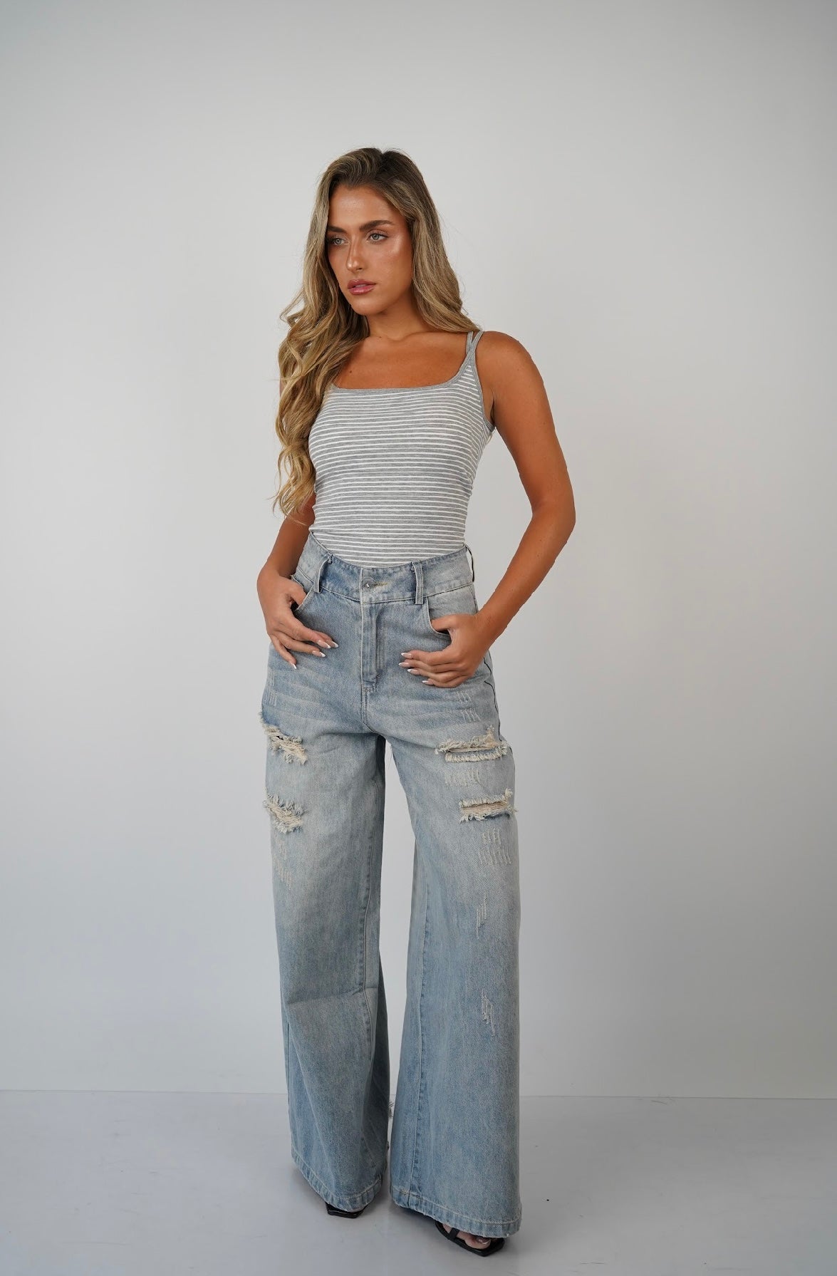 Logan Ripped Jeans