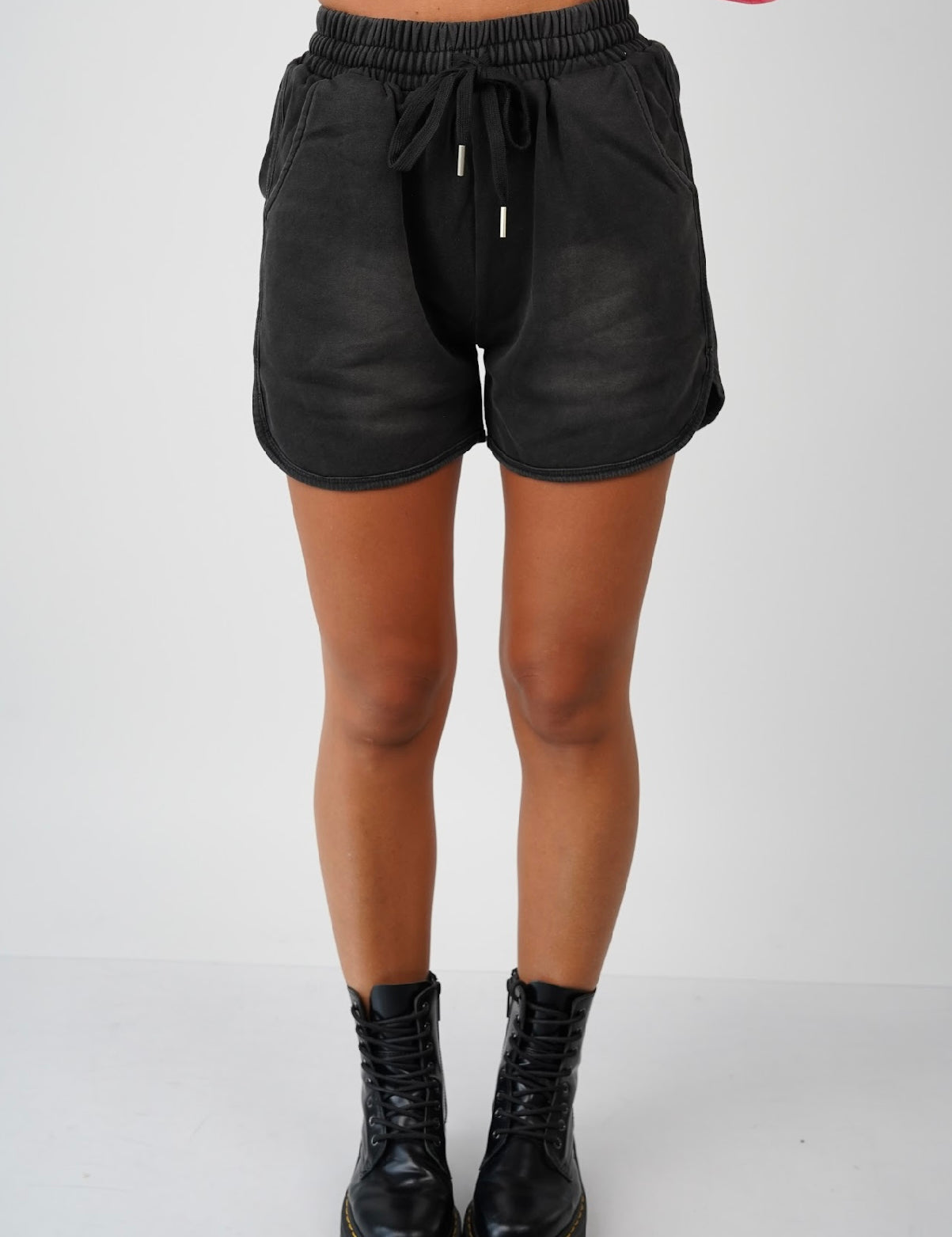Julian Graphic Vintage Washed Shorts
