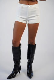 מכנס קצר מחויט דומיניק