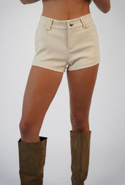 מכנס קצר מחויט לוקאס