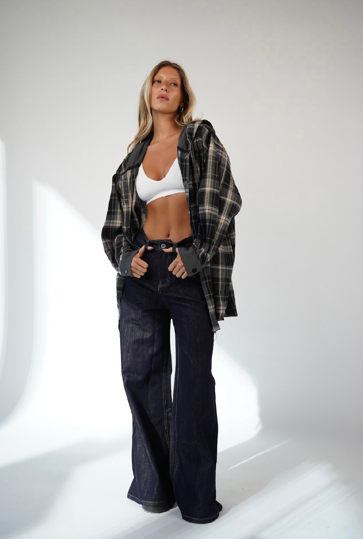 חולצה מכופתרת עם כובע נטליה