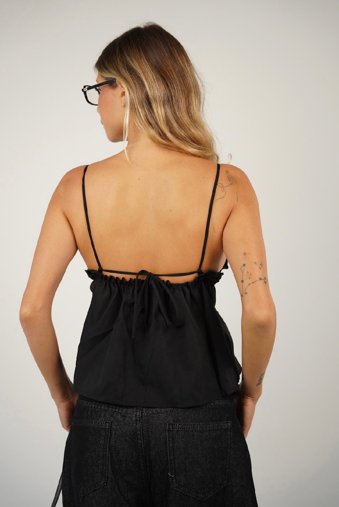 גופיית קשירות קיארה