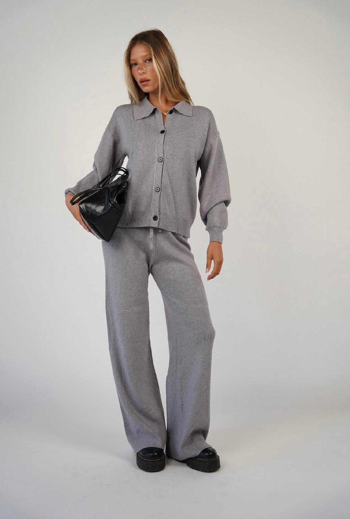 חליפת סריג עומר