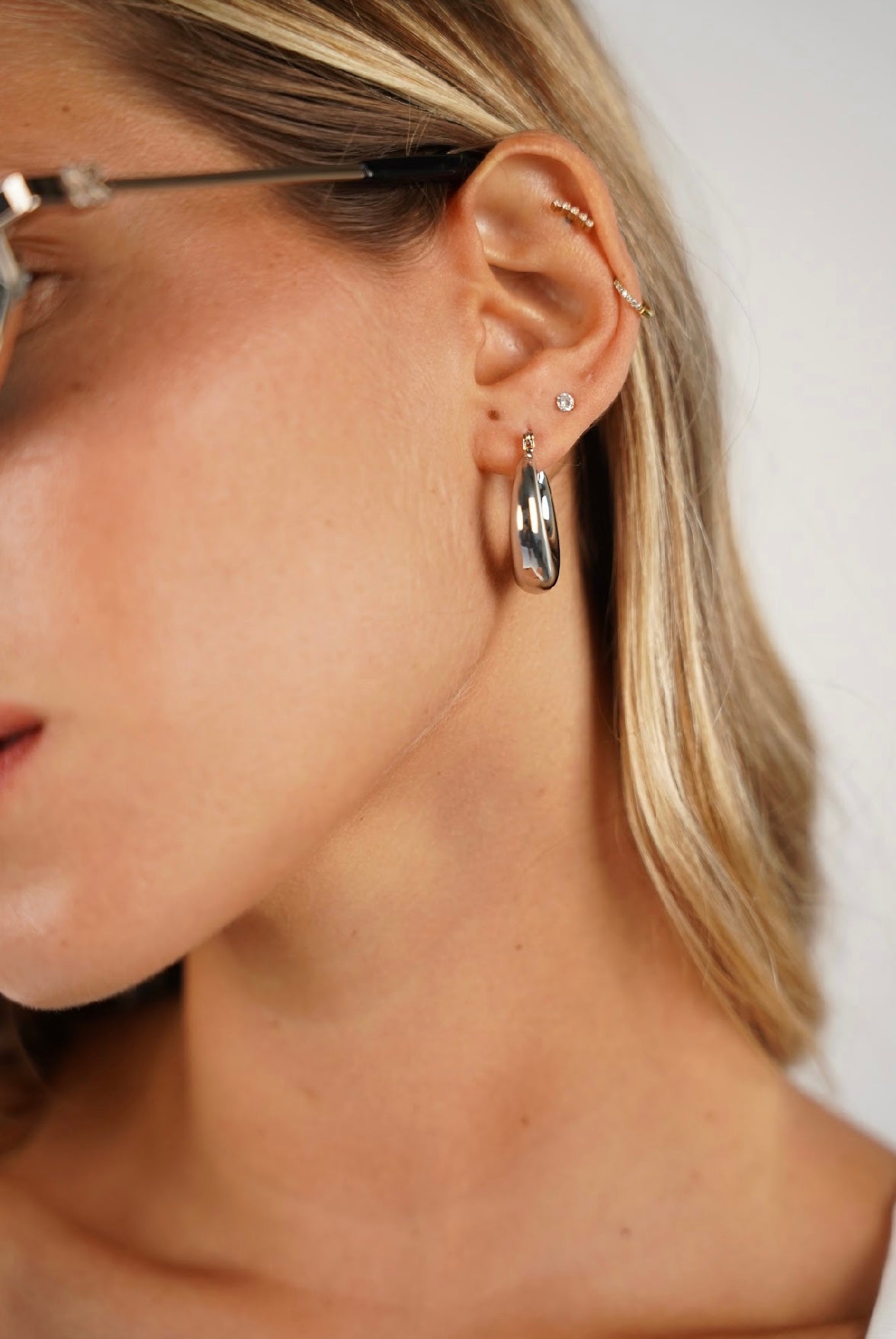 עגיל חישוק נופל קמרון