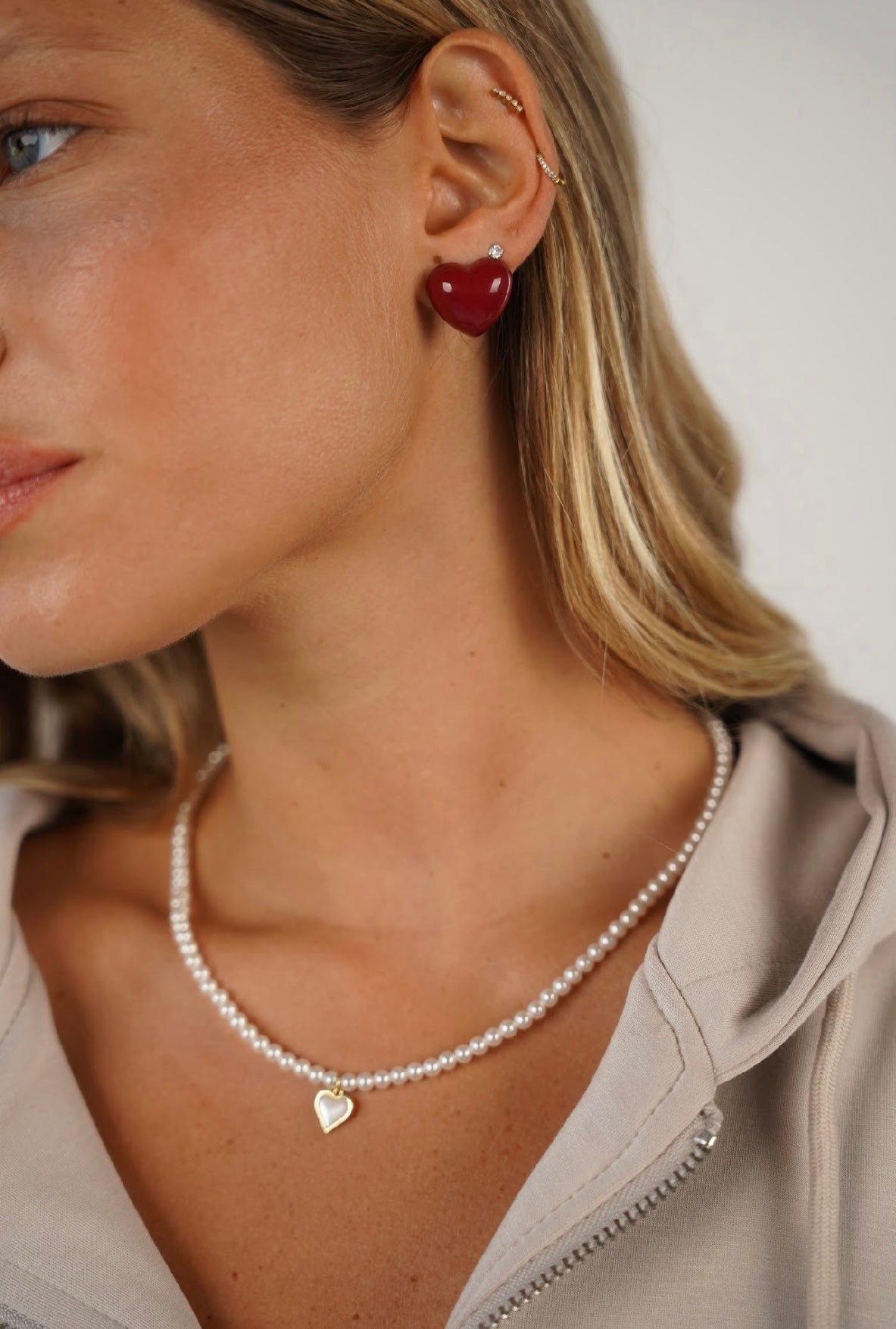 שרשרת פנינים עם לב אמור