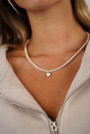 שרשרת פנינים עם לב אמור