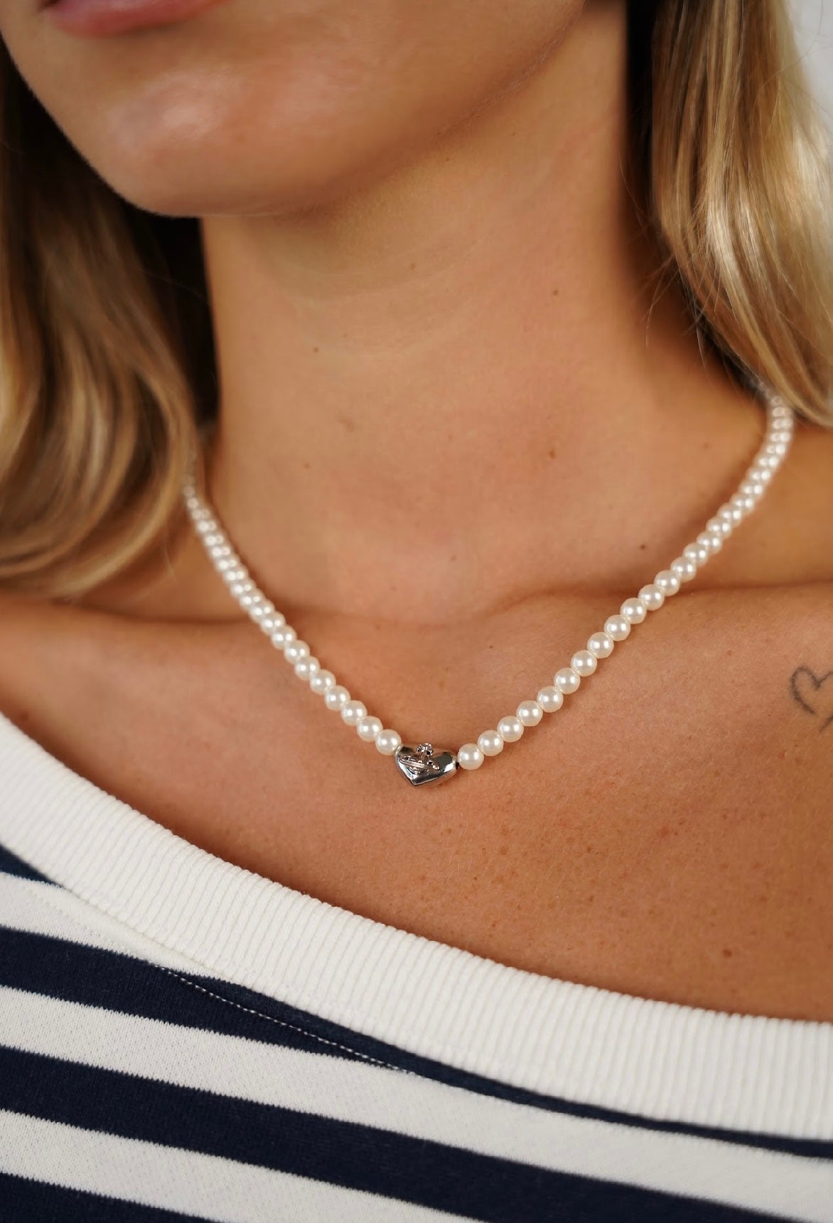 שרשרת פנינים עם לב ליאן